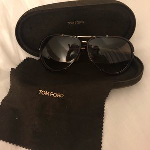 Woman’s Authentic  Tom Ford Sunglasses